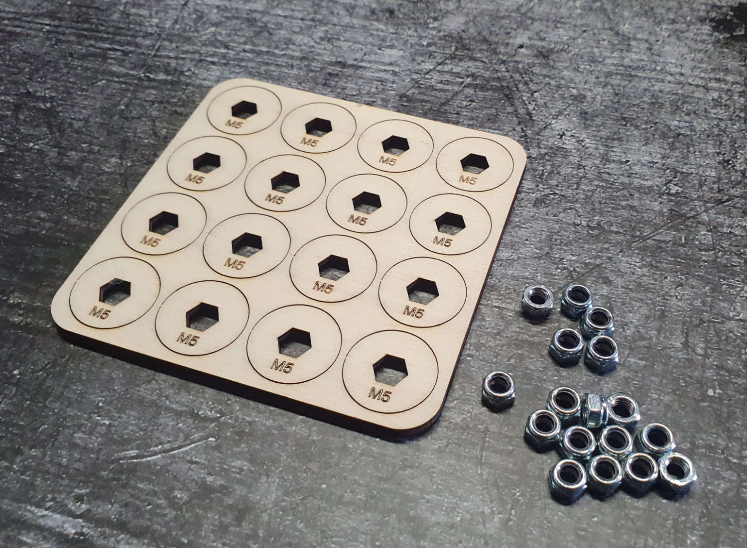 Stoppmutternhalter - M5 - Produkt - Alternative zur Einschlagmutter - RC - Modellbau 01