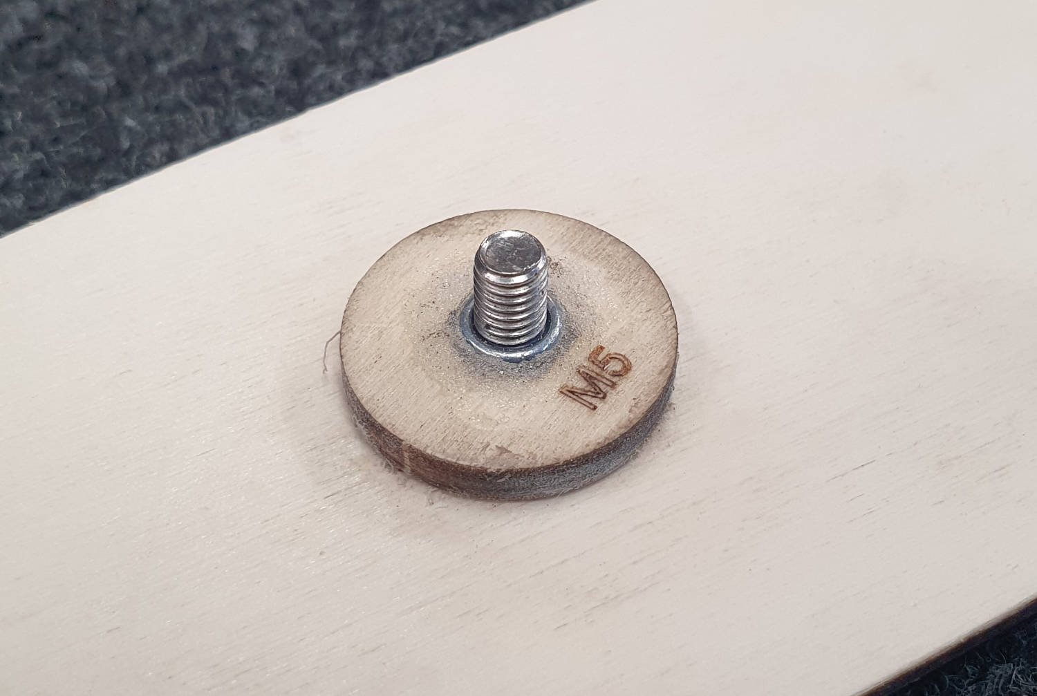 Stoppmutternhalter - M6 - Produkt - Alternative zur Einschlagmutter - RC - Modellbau